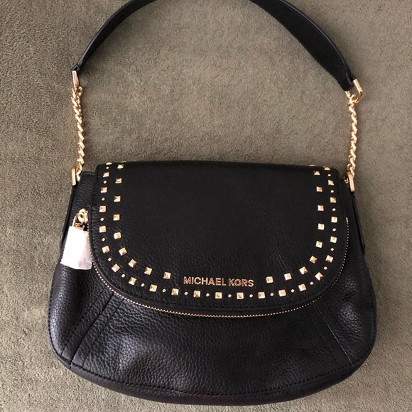 Michael Kors Handbags - NWT Michael Kors Shoulder Bag